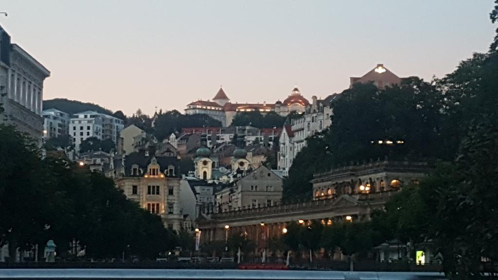 App Karlovy Vary Quarto foto