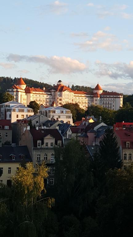 App Karlovy Vary Exterior foto